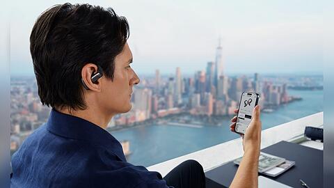 Klein und praktisch: In-Ear-Kopfh&ouml;rer sorgen unterwegs f&uuml;r Musikgenuss.