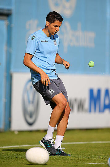 Die Bilder von Karim Matmours erster Trainingseinheit an der Grünwalder Straße.