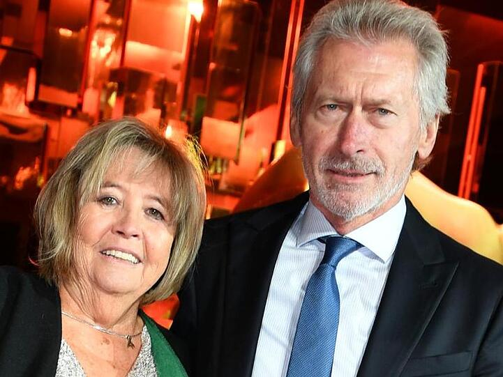 Feiern Weihnachten ohne Geschenke: Paul Breitner und seine Frau Hildegard.