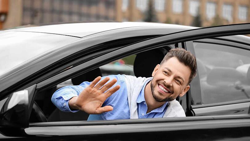 Ein Firmenwagen ist einer von vielen möglichen Benefits für Mitarbeiter (Symbolbild). Ein Firmenwagen ist einer von vielen möglichen Benefits für Mitarbeiter (Symbolbild).