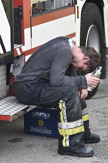 Bei dem Hotelbrand in Glonn wurden neun Menschen verletzt.