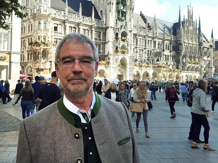 Alexander Reissl, Ex-Fraktionsvorsitzender der SPD im Münchner Stadtrat und heute CSU-Mitglied, auf dem Marienplatz.