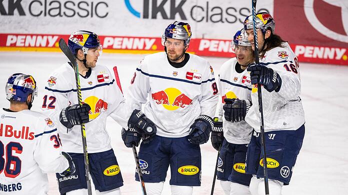Der EHC Red Bull München  gewinnt gegen die Kölner Haie.
