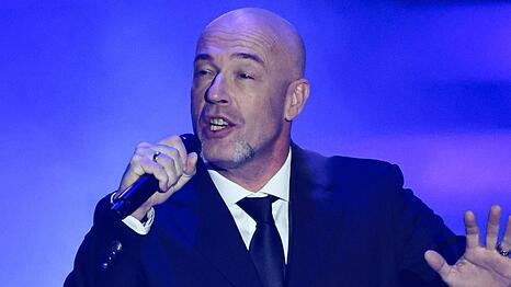 Der Graf zeigt sich nach seinem Muskel&shy;faserriss tapfer.