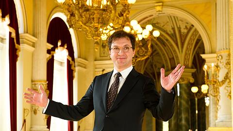 Serge Dorny im Oktober 2013 in der Semperoper. Aber aus der Intendanz wurde nach einem mysteriösen Zerwürfnis dann doch nichts &ndash; Dorny kehrte daraufhin nach Lyon zurück.