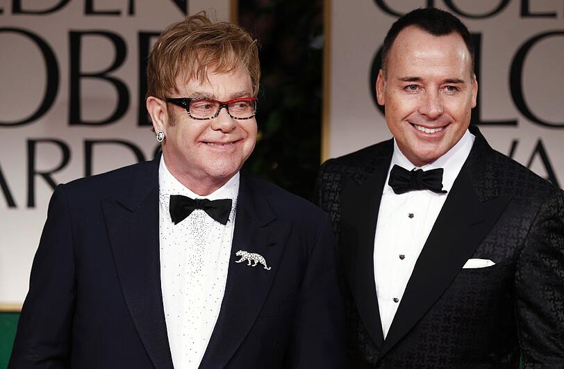 David Furnish (49), kanadischer Filmproduzent und Gatte von Elton John (64) hat Madonna (53) nach der Verleihung des &bdquo;Golden Globe&ldquo; scharf attackiert. Madonnas Rede sei eine &bdquo;Peinlichkeit in ihrem Narzissmus&ldquo; gewesen, schrieb Furnish dem Onlinedienst &bdquo;TMZ&ldquo; zufolge auf Facebook.