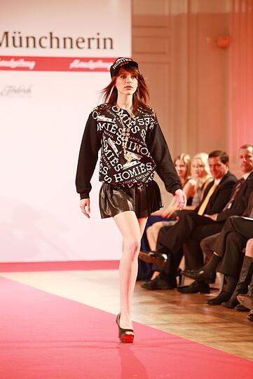 Der AZ-Modelcontest 2013 ist zu Ende. Die Siegerin heißt Marie Scherbinek &mdash; und die 17-Jährige kann ihr Glück immer noch nicht fassen. Wir zeigen die besten Bilder vom Finale in der Residenz.