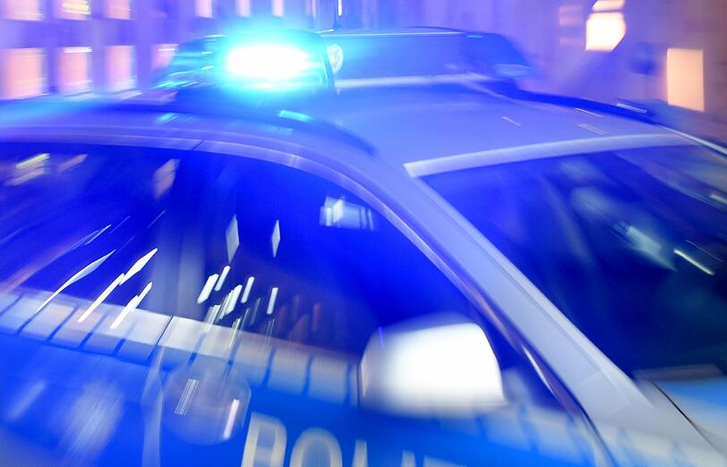 Ekliger und gleichzeit gefährlicher Einsatz für die Polizei: Ein vermeintlich mit Hepatitis Infizierter bespuckte die Beamten bei seiner Festnahme.