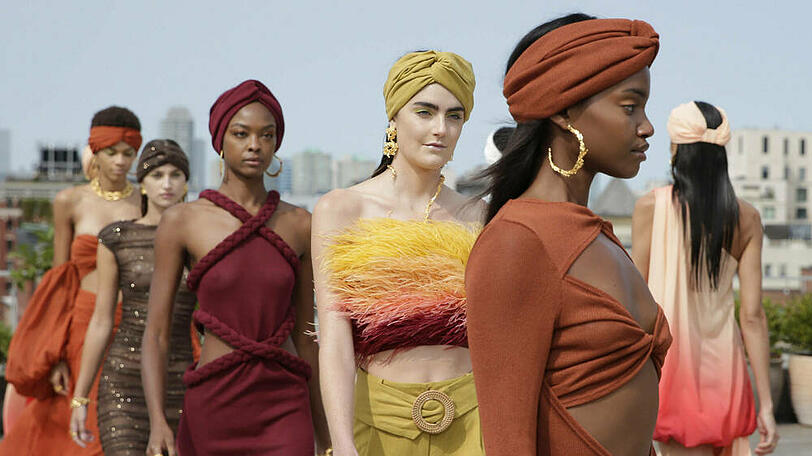 Das Fashionlabel Bronx and Banco hat bei der New York Fashion Week 2020 zeitlose Erdtöne präsentiert.