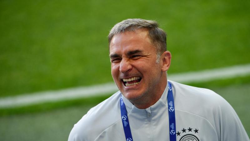 Zeigte sich beim Abschlusstraining in bester Laune: U21-Trainer Stefan Kuntz.