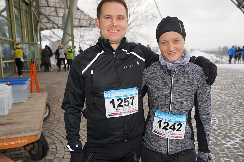 1.100 Läufer nahmen am Samstagvormittag am Winterlauf im Olympiapark in München teil. Hier gibt's die Bilder.