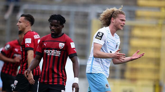 Frust gegen Enttäuschung: Der TSV 1860 und Verteidiger Jesper Verlaat (r.) müssen zum FC Ingolstadt.
