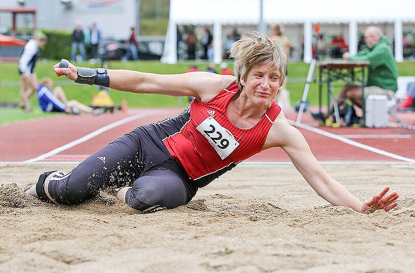 Franziska Liebhardt (Leichtathletik): Die 34-Jährige war fast schon tot. Vor zehn Jahren kam die Diagnose: eine unheilbare Autoimmunkrankheit zerstört ihre Organe. 2009 versagte die Lunge, sie lag im Sterben. In letzter Sekunde erhielt sie ein Spenderorgan. Vor vier Jahren versagten dann die Nieren. Eine Spende ihres Vaters rettete sie. Trotz einer leichten halbseitigen Spastik wurde sie innerhalb von zwei Jahren zur weltbesten Kugelstoßerin des Behindertensports: Weltrekord mit 13,82 Metern. Nach Rio ist Schluss.