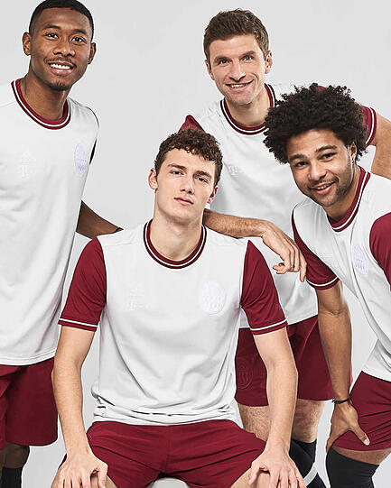 So sieht's also aus, das Sondertrikot des FC Bayern zum 120. Geburtstag.