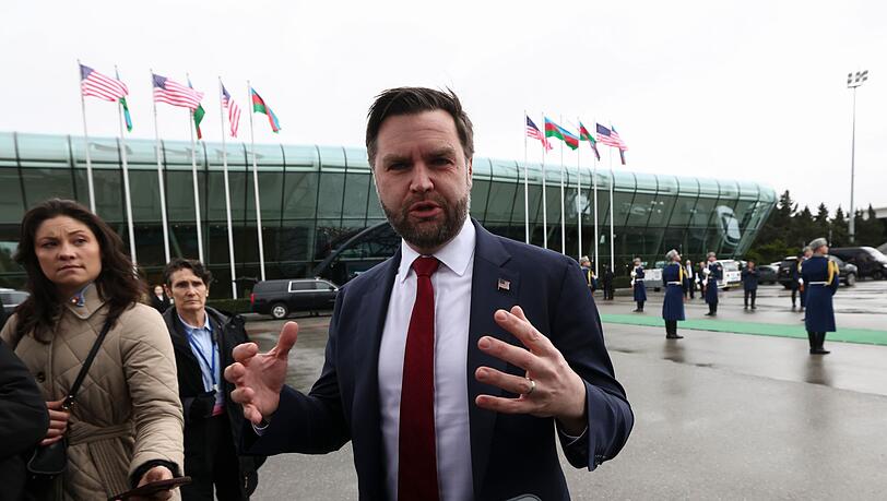 Vance bezeichnet einen Sturz der iranischen F&uuml;hrung als Sache des Volkes.