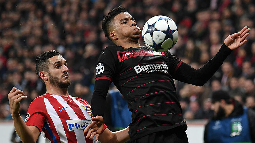 Die Bayern-Bosse sollen schon Gespräche mit Benjamin Henrichs geführt haben.