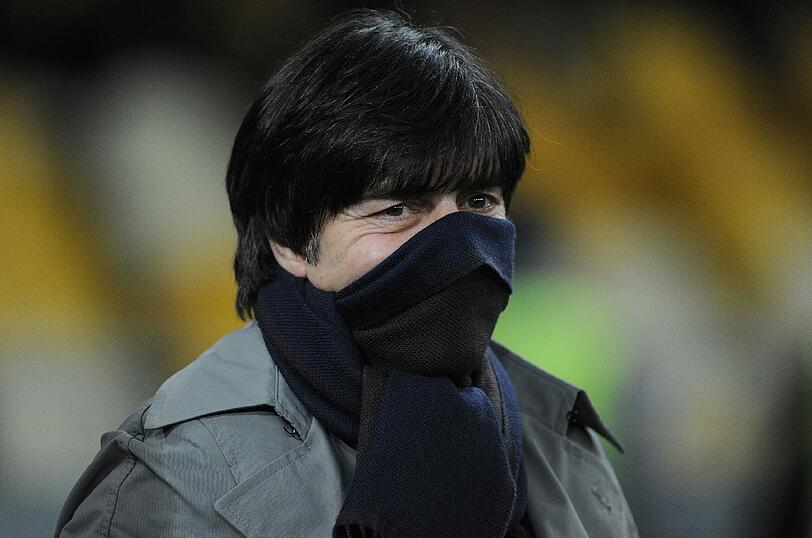 Drei Gegentore: Auch wenn dieses Bild eine andere Sprache spricht - Bundestrainer Joachim Löw ist nicht unzufrieden.