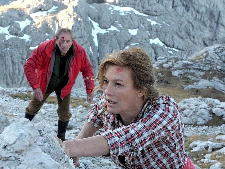 Suzanne von Borsody in einer Szene aus "Der Meineidbauer"