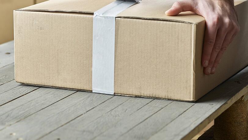 Ein Paketzusteller soll für den Diebstahl mehrerer Sendungen verantwortlich sein. Ein Paketzusteller soll für den Diebstahl mehrerer Sendungen verantwortlich sein.