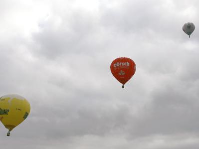 Heißluftballons (Archivbild)