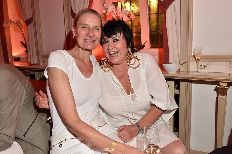 Sibylle Schoen und Uschi Ackermann