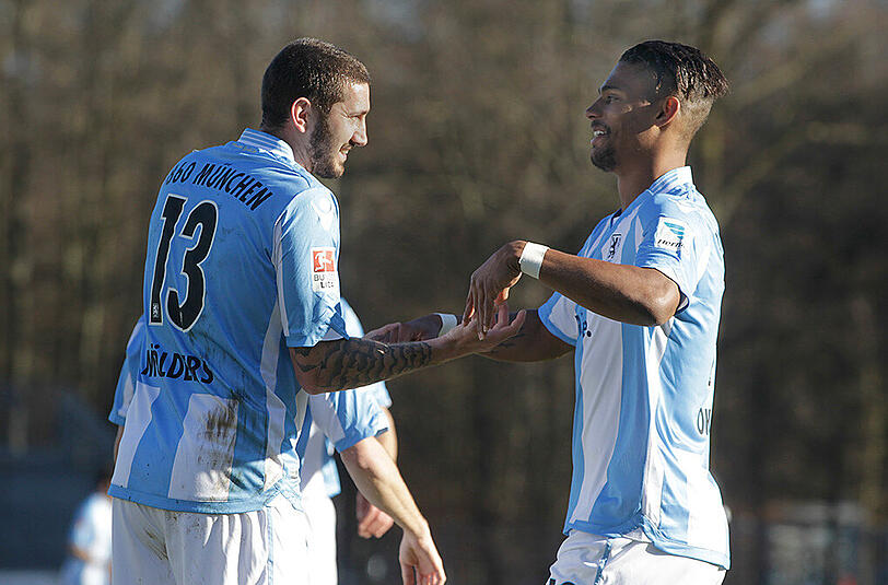 Sascha Mölders (l.) und Rubin Okotie (r.) stehen nicht gemeinsam in der Startaufstellung.