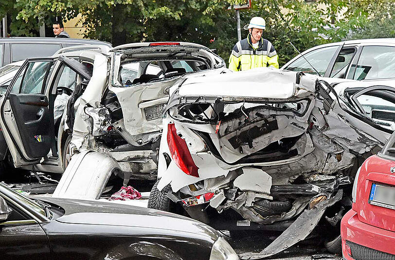 Die Bilder von der Massenkarambolage auf der Nymphenburger Straße.