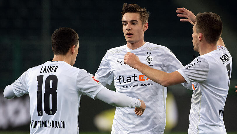 Besitzt am Saisonende eine Ausstiegsklausel in Höhe von rund 40 Millionen Euro: Florian Neuhaus (M.).