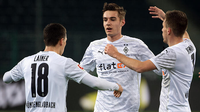 Besitzt am Saisonende eine Ausstiegsklausel in Höhe von rund 40 Millionen Euro: Florian Neuhaus (M.).