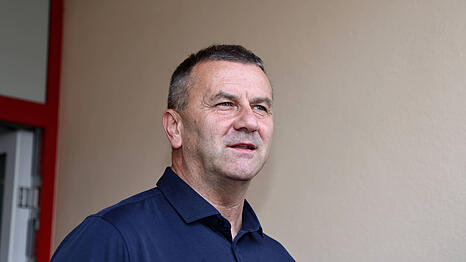 Gesch&auml;ftsf&uuml;hrer des TSV 1860: Manfred Paula.