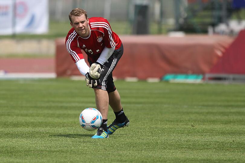 Neue Bilder vom Trainingslager der Bayern am Gardasee.