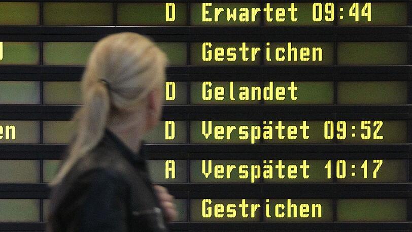 Am Münchner Flughafen ist laut einer Studie besonders eine Flugstrecke besonders häufig verspätet (Symbolbild).