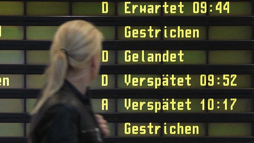 Am Münchner Flughafen ist laut einer Studie besonders eine Flugstrecke besonders häufig verspätet (Symbolbild). Am Münchner Flughafen ist laut einer Studie besonders eine Flugstrecke besonders häufig verspätet (Symbolbild).