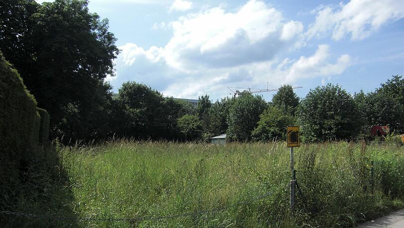 Ungenutzt: das Grundstück in der Kirchmairstraße. Ungenutzt: das Grundstück in der Kirchmairstraße.