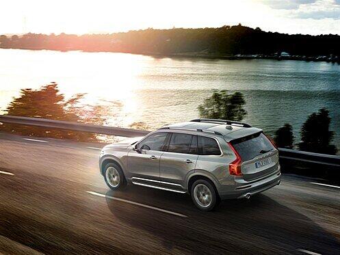 Bietet eine Menge Sicherheit - und ein sehr attraktives Design: Der neue Volvo XC90 ist ein Hingucker.