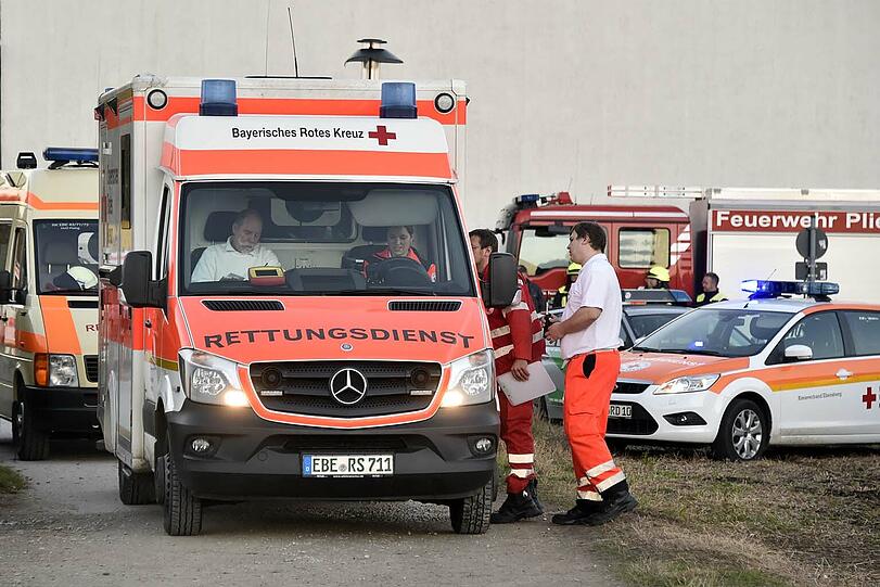 Nach dem Brand in einem Wohnabteil kollabierte die Traglufthalle.