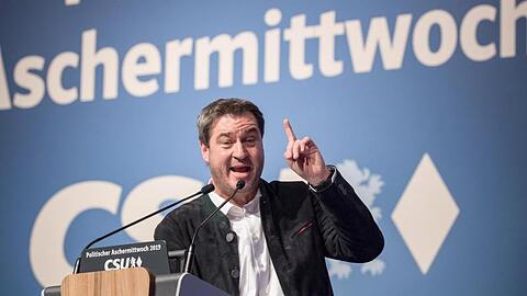 Markus Söder spricht beim politischen Aschermittwoch der CSU. Foto: Peter Kneffel/dpa/Archivbild