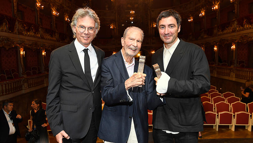 Gruppenbild der Preisträger Edgar Reitz (Ehrenpreis), Daniela Magnani Hüller (Debütpreis) und Ilker Catak (Preis National). Dominik Maringer vertritt Cherien Dabis (Preis International) Gruppenbild der Preisträger Edgar Reitz (Ehrenpreis), Daniela Magnani Hüller (Debütpreis) und Ilker Catak (Preis National). Dominik Maringer vertritt Cherien Dabis (Preis International)