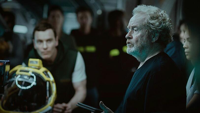 Dass es eine höhere Macht im Universum gibt, davon ist Ridley Scott überzeugt: "Ich glaube allerdings nicht, dass ein Schöpfer unbedingt ein weiser alter Mann mit langem Bart ist."