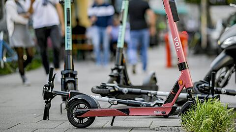 E-Scooter von verschiedenen Anbietern beherrschten letzten Sommer das Stadtbild von vielen Großstädten.