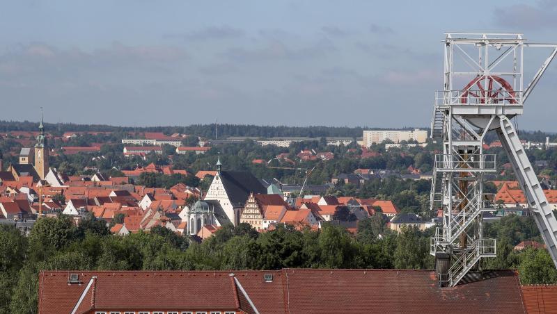 Die Unesco hat die Montanregion Erzgebirge/Krusnohori als Weltkulturerbe anerkannt. Freiberg ist das älteste und wichtigste Abbaugebiet für Silber im Erzgebirge. Die Unesco hat die Montanregion Erzgebirge/Krusnohori als Weltkulturerbe anerkannt. Freiberg ist das älteste und wichtigste Abbaugebiet für Silber im Erzgebirge.