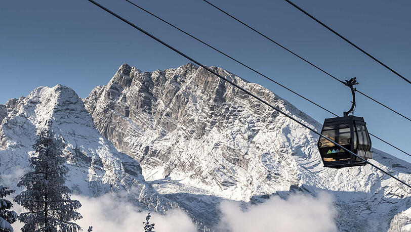 Die Gondeln tragen Trauer - auch hier am Jenner mit Watzmannblick.