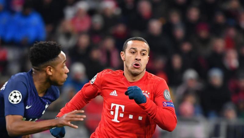 Thiago Alcantara rennt dem Ball hinterher. Foto: Peter Kneffel/dpa/Archivbild Thiago Alcantara rennt dem Ball hinterher. Foto: Peter Kneffel/dpa/Archivbild