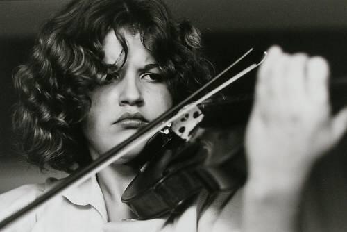 Hätten Sie die Geigerin erkannt? Robert Lebeck lichtete die junge Anne-Sophie Mutter 1976 ab.