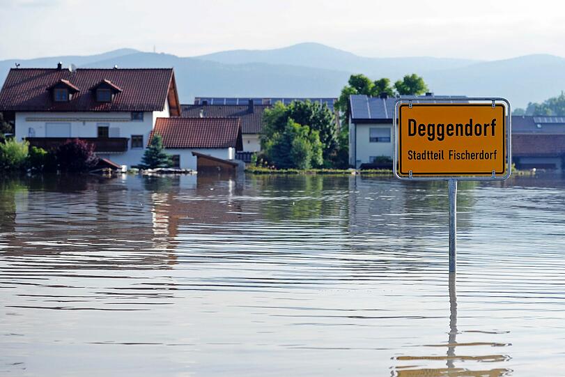 Weiter Hochwasser-Alarm in Deggendorf: Die Lage bleibt angespannt. Die aktuellen Bilder vom Hochwasser.