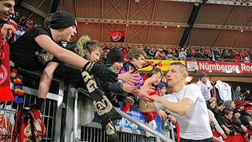 Marek Mintal ist seit Jahren der erklärte Liebling der Club-Fans. Am Saisonende muss er wohl Abschied nehmen. Marek Mintal ist seit Jahren der erklärte Liebling der Club-Fans. Am Saisonende muss er wohl Abschied nehmen.