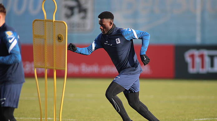 Merveille Biankadi am Donnerstag im Löwen-Training.