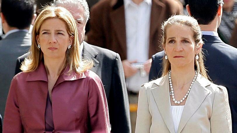 Cristina (l) und Elena (r), Prinzessinnen von Spanien, haben sich in Abu Dhabi vorzeitig gegen das Corona-Virus impfen lassen. Cristina (l) und Elena (r), Prinzessinnen von Spanien, haben sich in Abu Dhabi vorzeitig gegen das Corona-Virus impfen lassen.