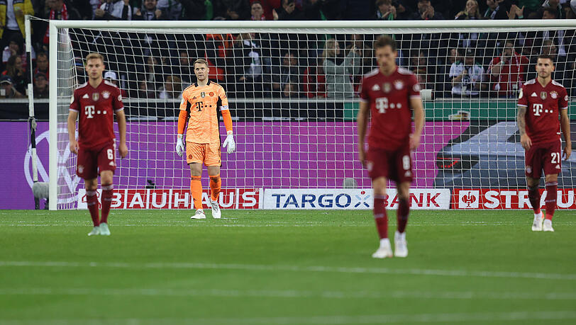 Das zweite Gesicht des FC Bayern: Beim 0:5-Debakel im DFB-Pokal bei Borussia Mönchengladbach wurden die Münchner vollkommen entzaubert und regelrecht vorgeführt. Das zweite Gesicht des FC Bayern: Beim 0:5-Debakel im DFB-Pokal bei Borussia Mönchengladbach wurden die Münchner vollkommen entzaubert und regelrecht vorgeführt.
