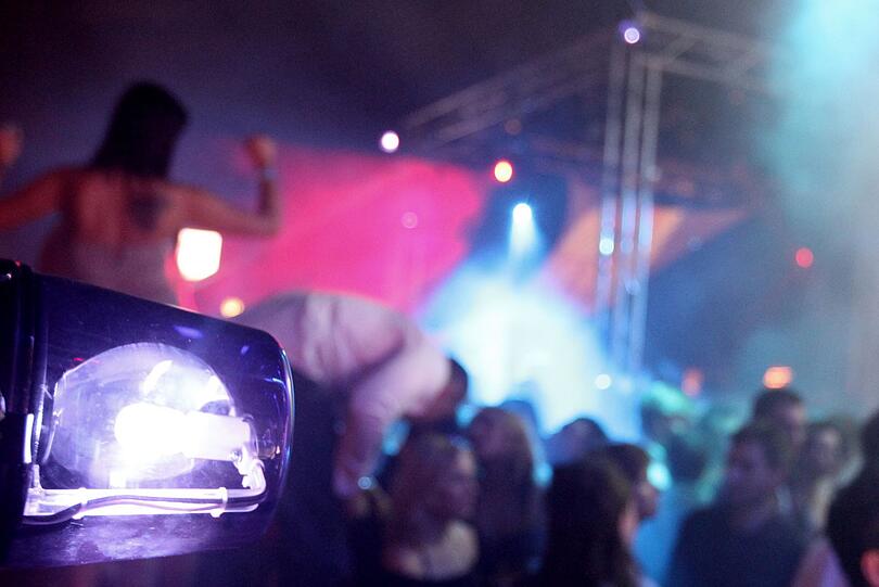 "Club Bizarre Police Academy Sex" im Parkcafé